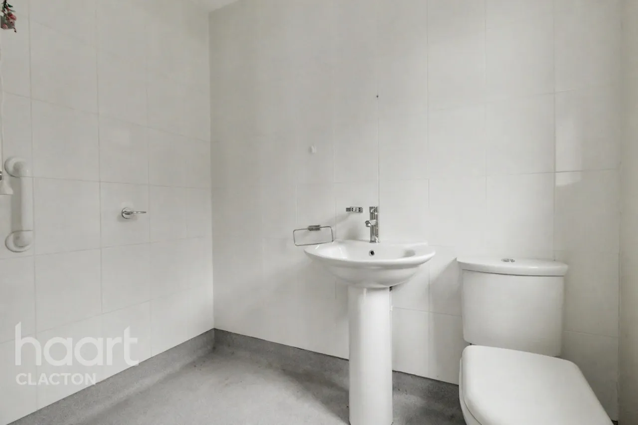 Holland Road, Clacton-On-Sea, CO15, photo 7