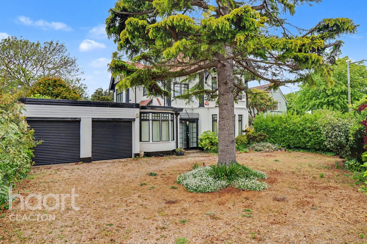 Holland Road, Clacton-On-Sea, CO15, photo 2