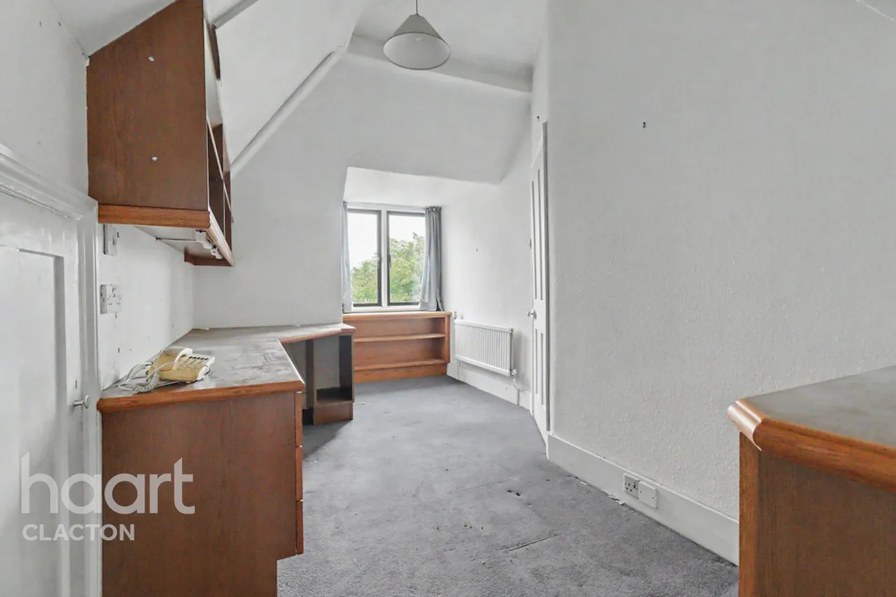 Holland Road, Clacton-On-Sea, CO15, photo 18