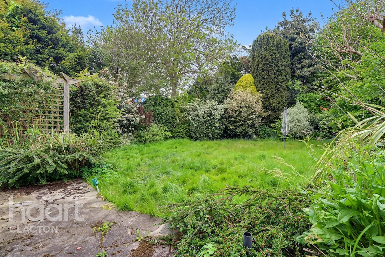 Holland Road, Clacton-On-Sea, CO15, photo 20