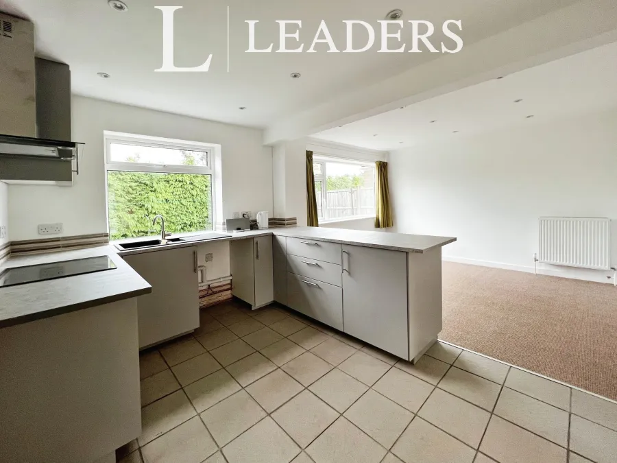 Exeter Close, Bourne, PE10, photo 3