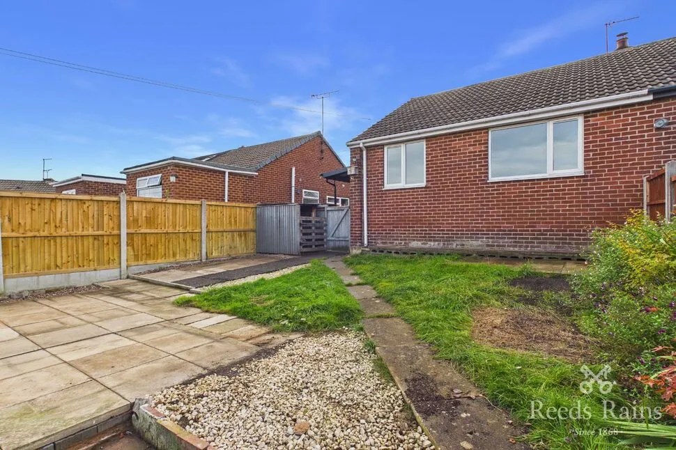 Lyndale Grove, Normanton, WF6, photo 14
