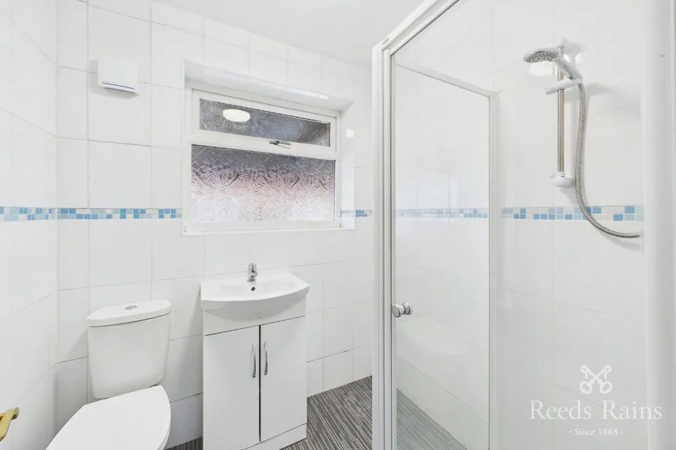 Lyndale Grove, Normanton, WF6, photo 8