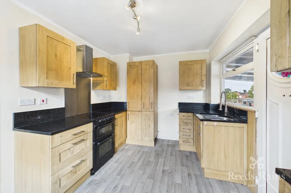Lyndale Grove, Normanton, WF6, photo 18