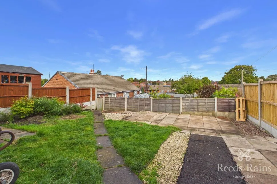 Lyndale Grove, Normanton, WF6, photo 12