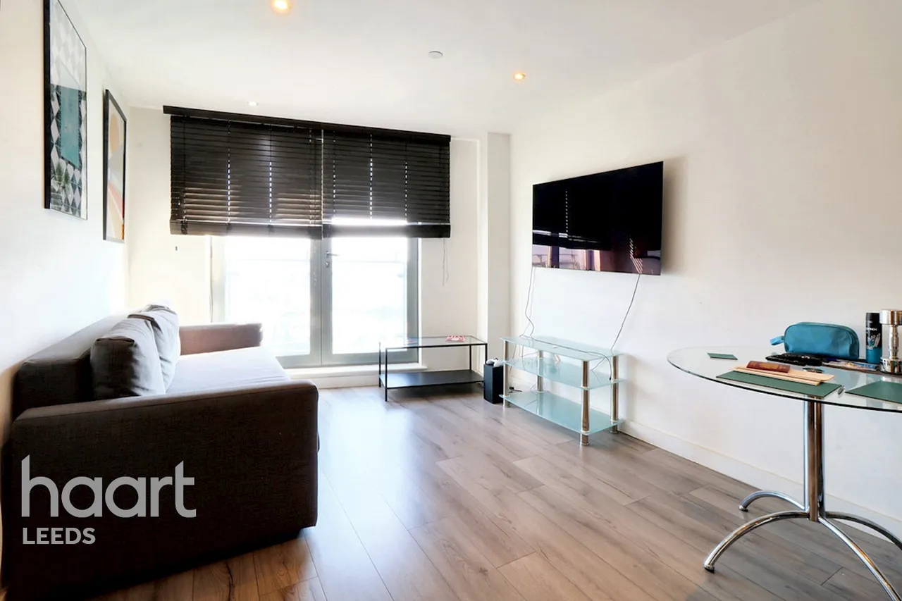 Cross Green Lane, Leeds, LS9, photo 5