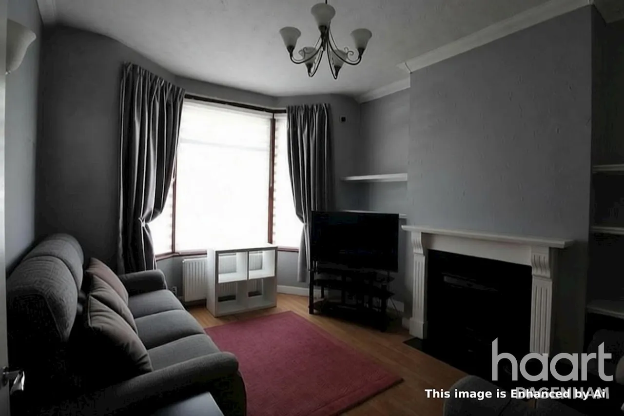 Bury Road, RM10, photo 4