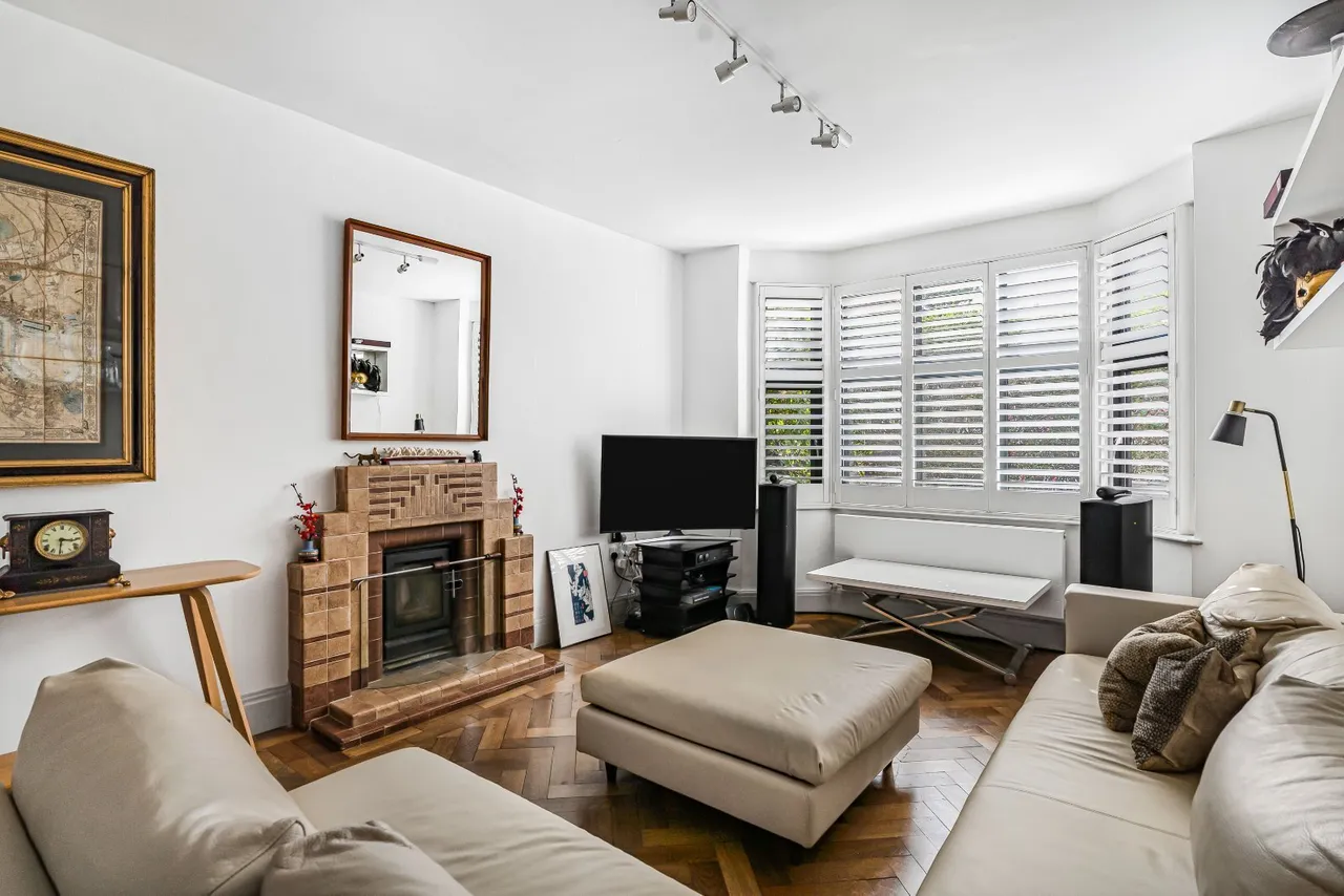4 bed house to rent, Terrace Road, London, E9