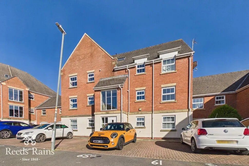 2 bed flat for sale — Perthshire Grove, Buckshaw Village, Lancashire, PR7