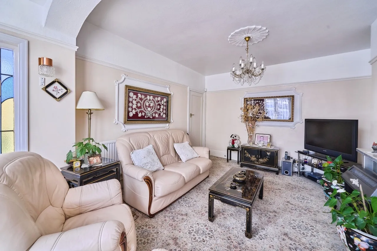 Herent Drive, Ilford, IG5, photo 3