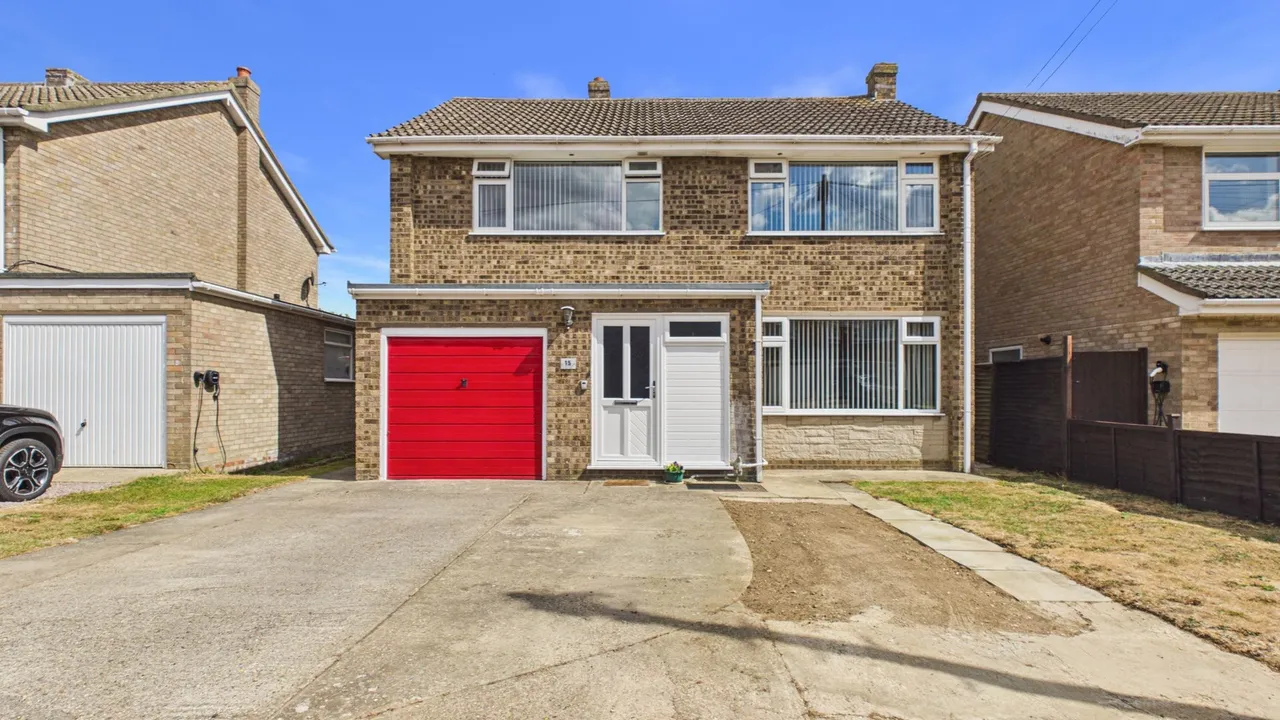 4 bed house for sale — Fir Avenue, Bourne, PE10