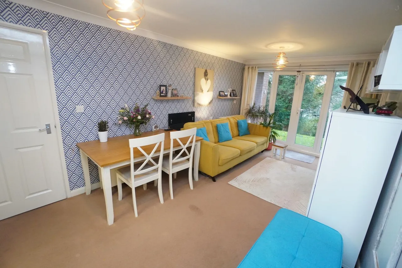 Conifer Rise, High Wycombe, HP12, photo 2