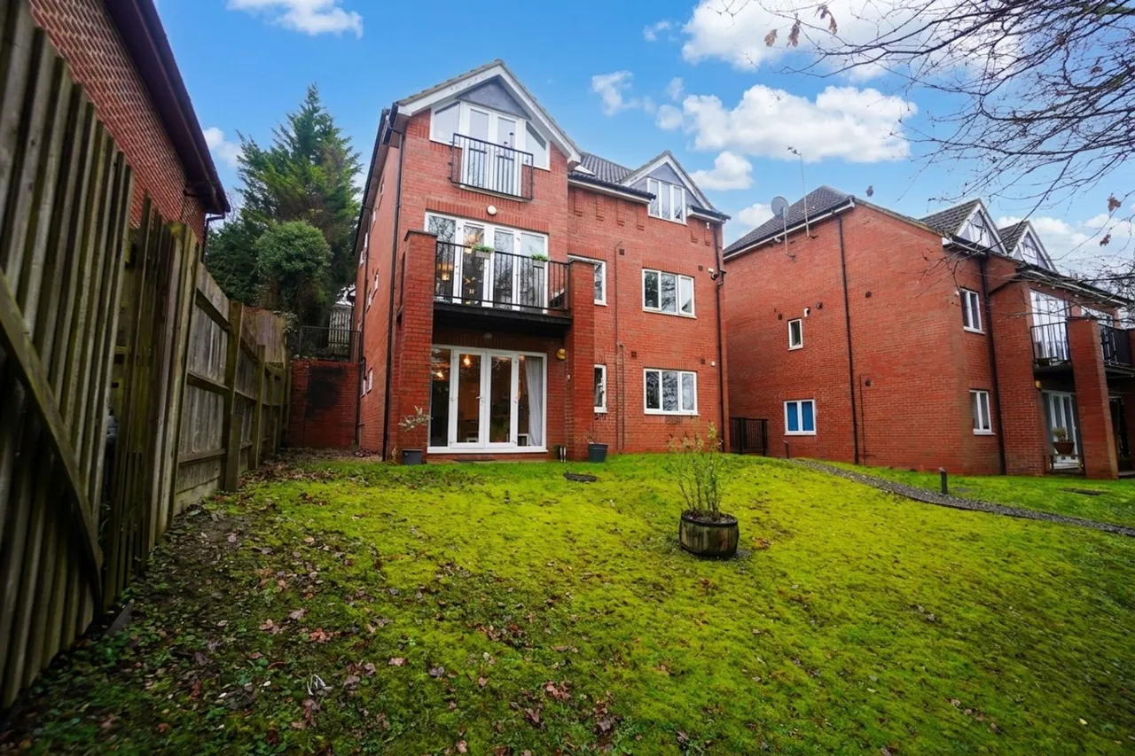 Conifer Rise, High Wycombe, HP12, photo 7