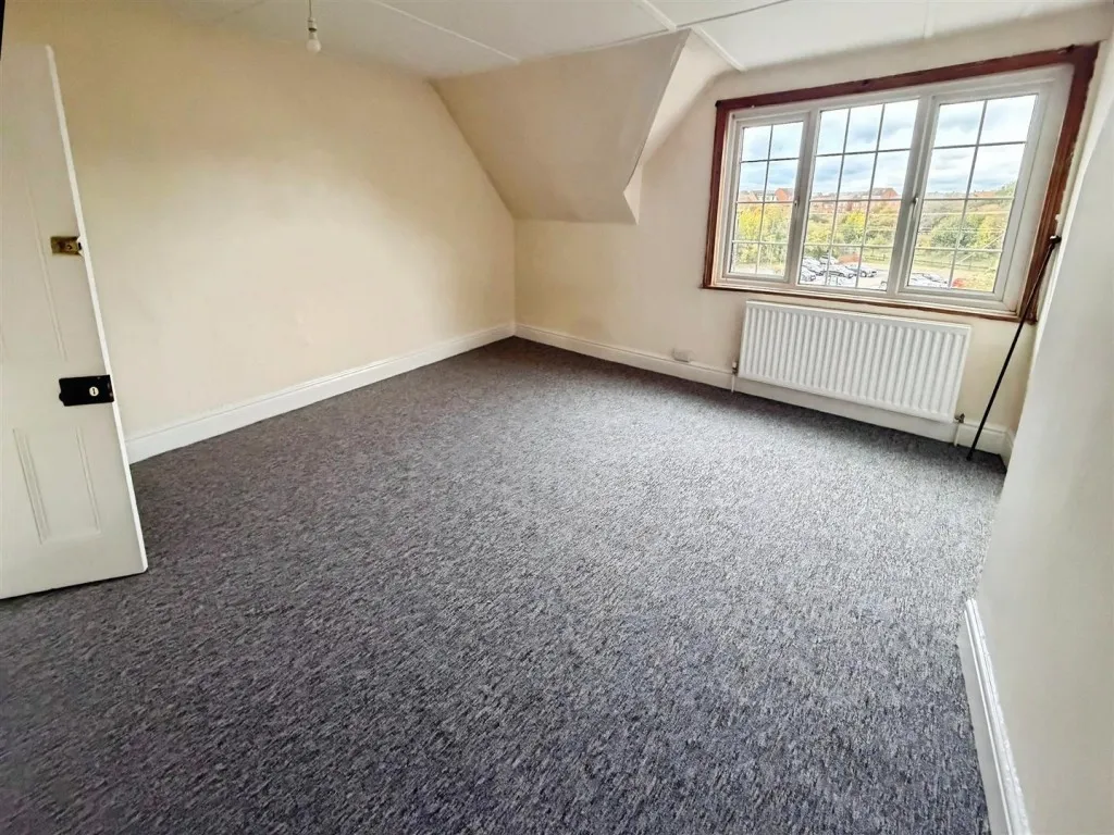 Station Road, Desborough, photo 4