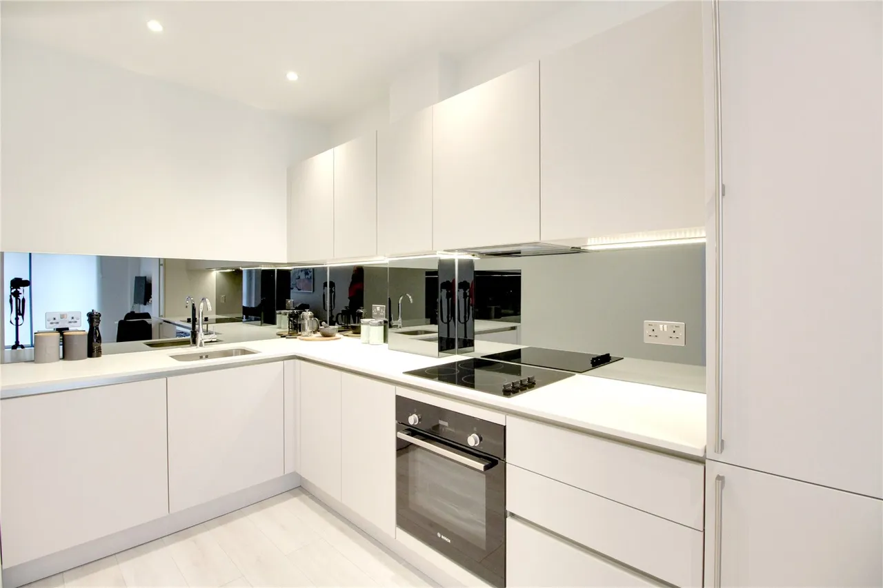 London Road, Camberley, Surrey, GU15 3EY, photo 5