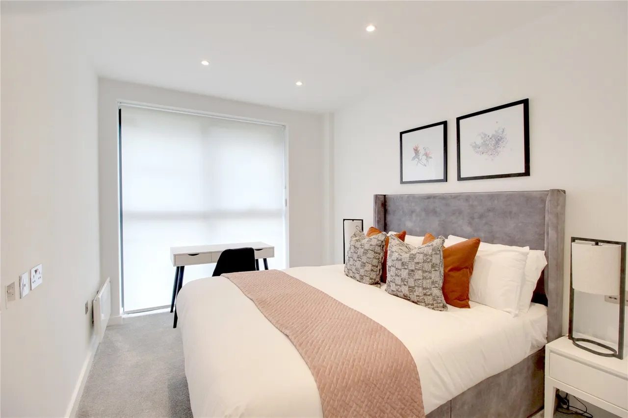 London Road, Camberley, Surrey, GU15 3EY, photo 6