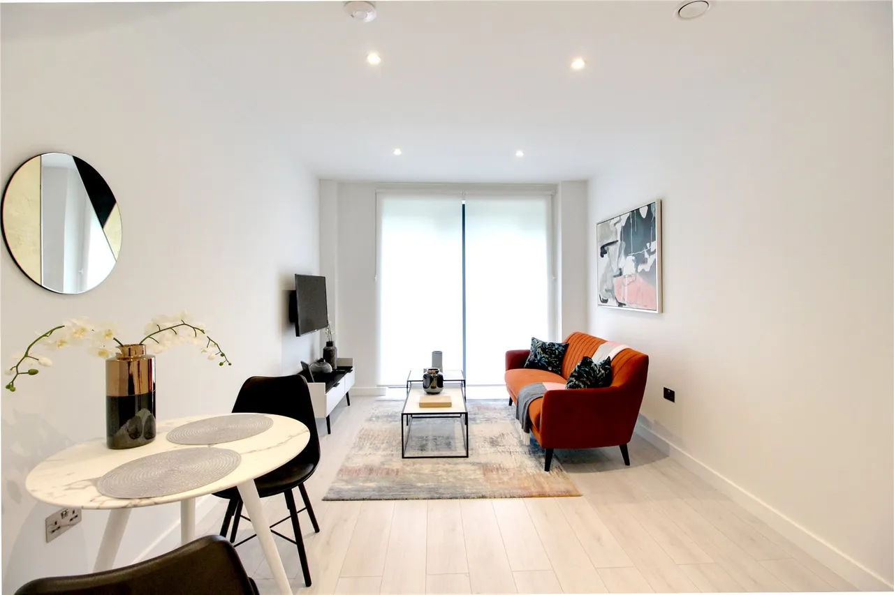 London Road, Camberley, Surrey, GU15 3EY, photo 4