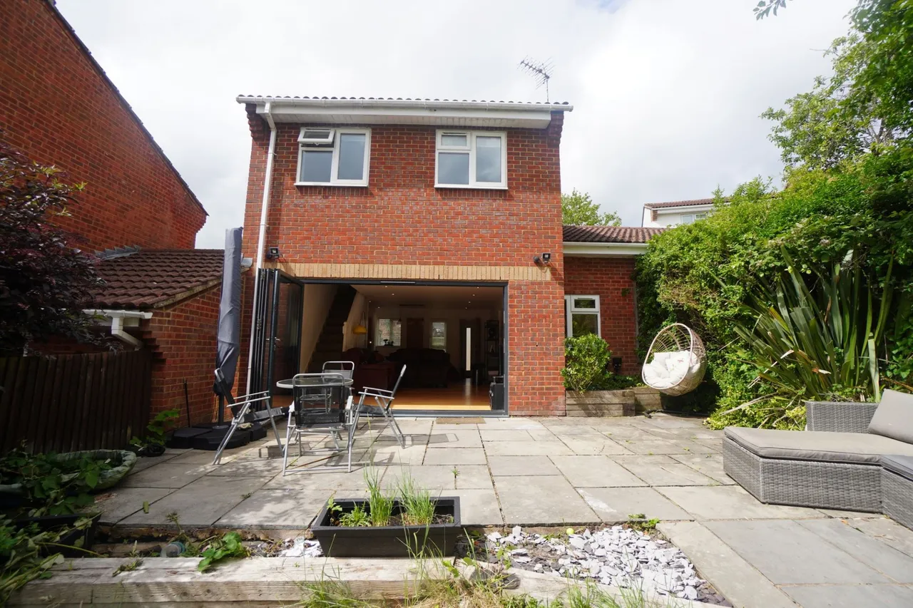 Nicholas Gardens, High Wycombe, HP13, photo 11