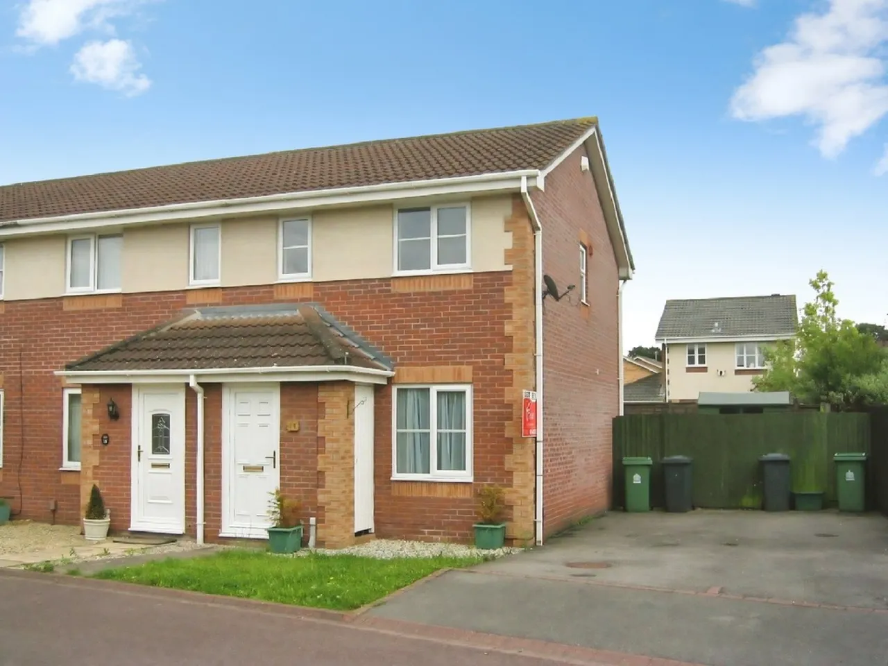 2 bed house to rent, Downy Close, Quedgeley, GL2