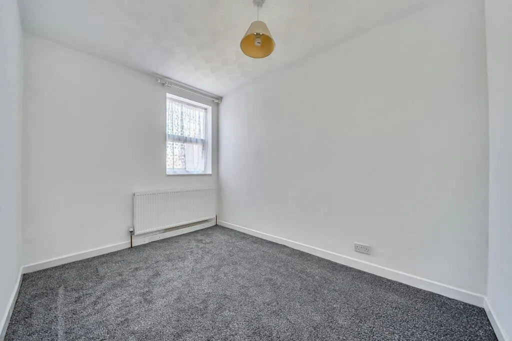 Clarendon Road, Southampton, SO16, photo 8