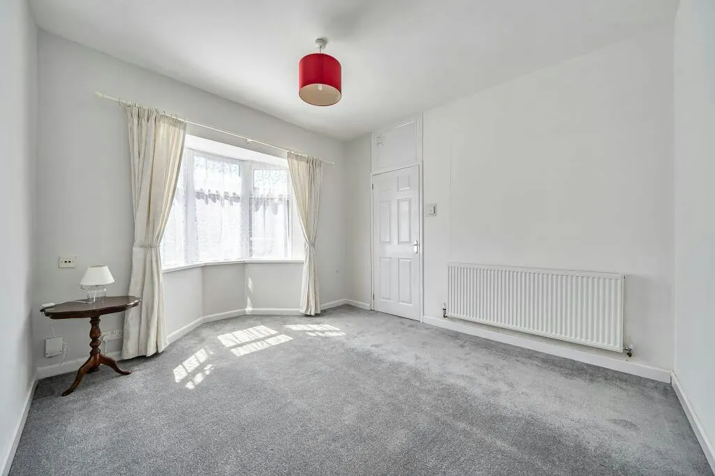Clarendon Road, Southampton, SO16, photo 5