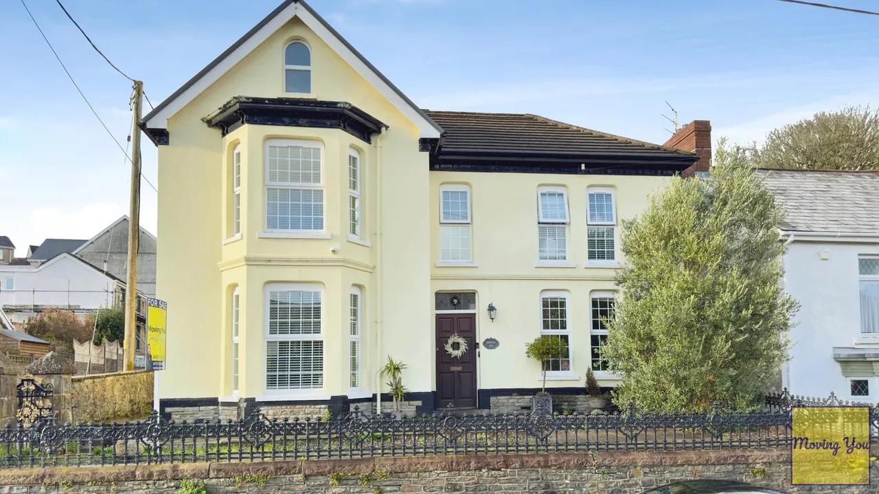 4 bed house for sale — Milborough Road, Ystalyfera, SA9