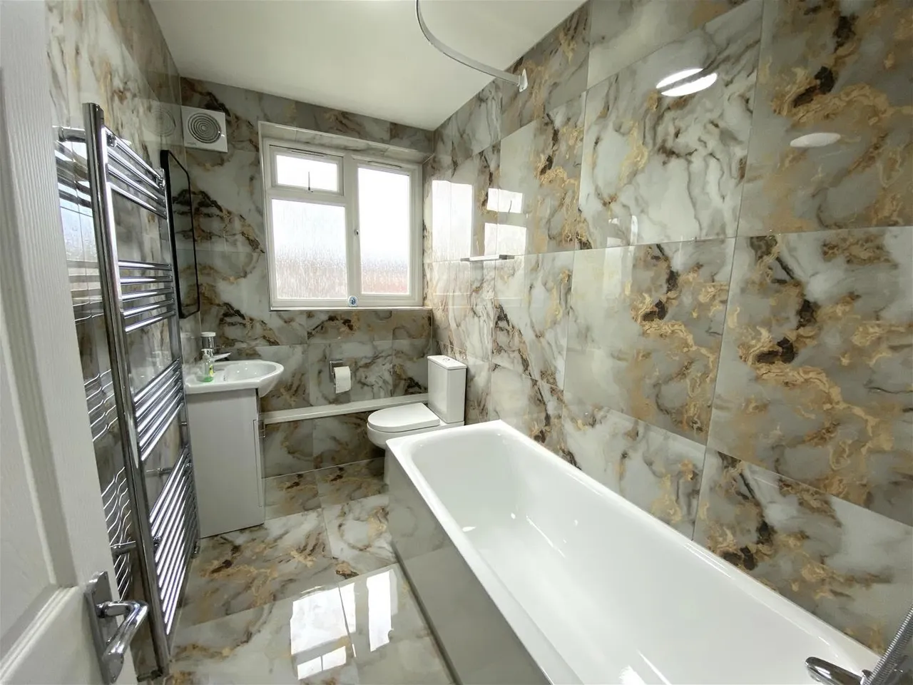 Norwood Close, Southall, photo 10