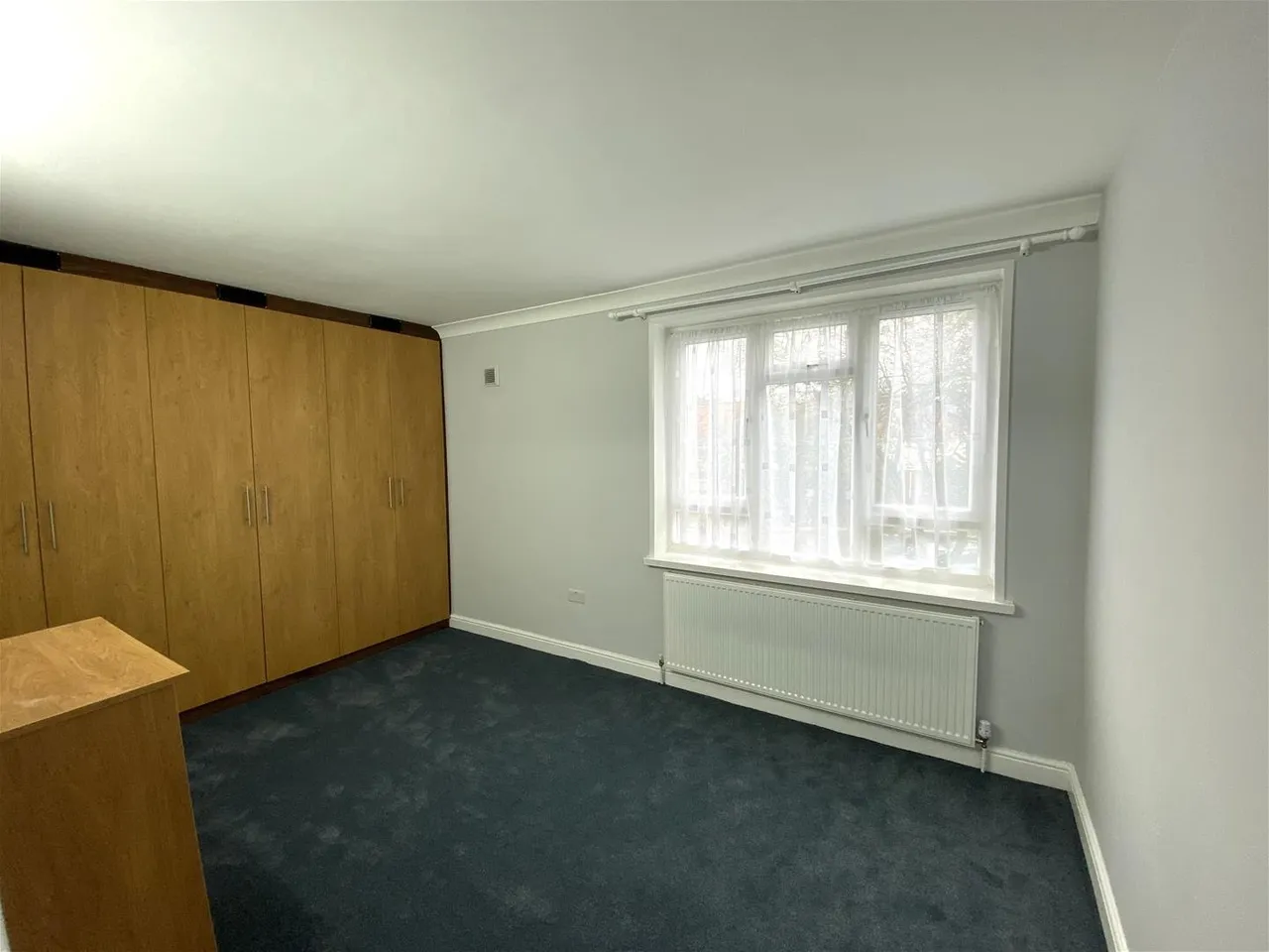 Norwood Close, Southall, photo 4