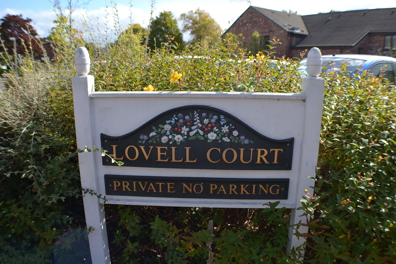 Lovell Court Parkway, Crewe, photo 11