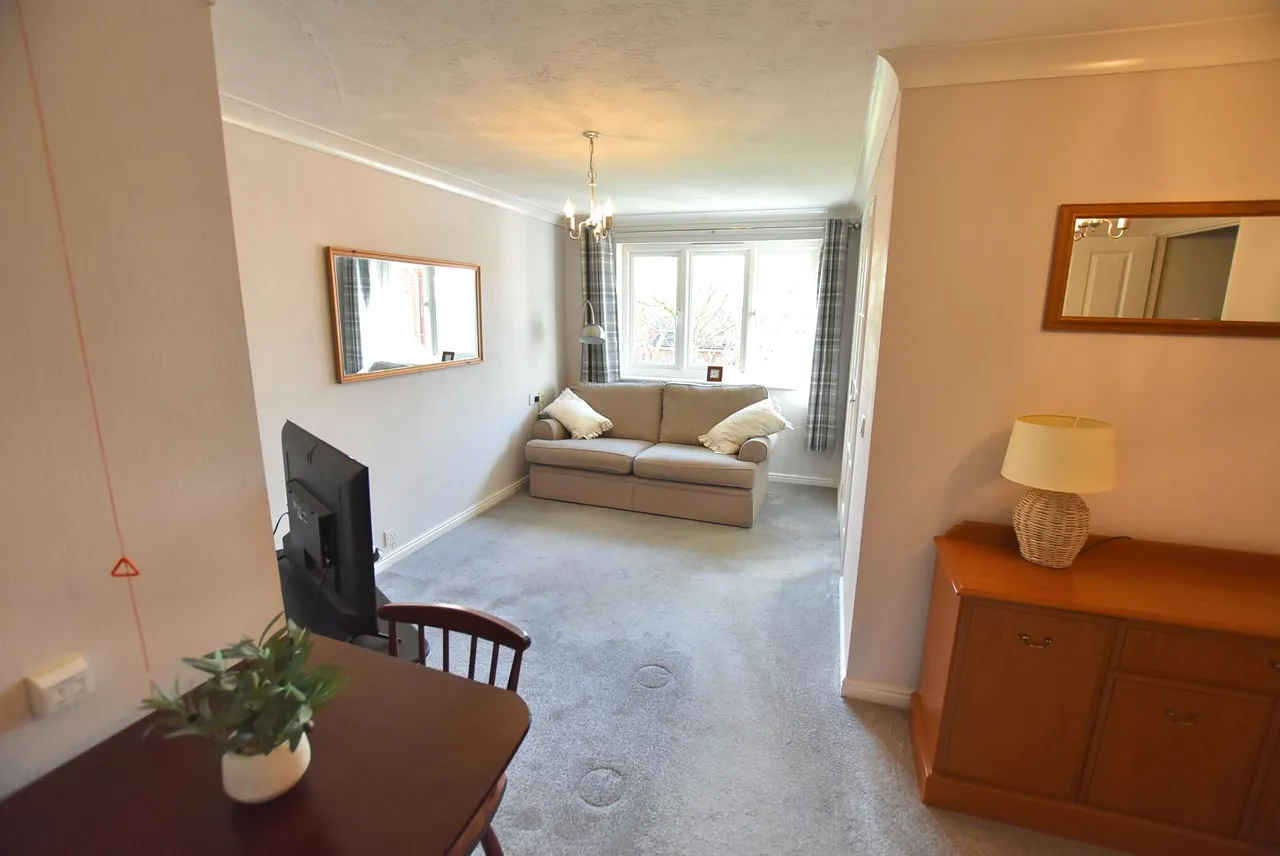 Lovell Court Parkway, Crewe, photo 2