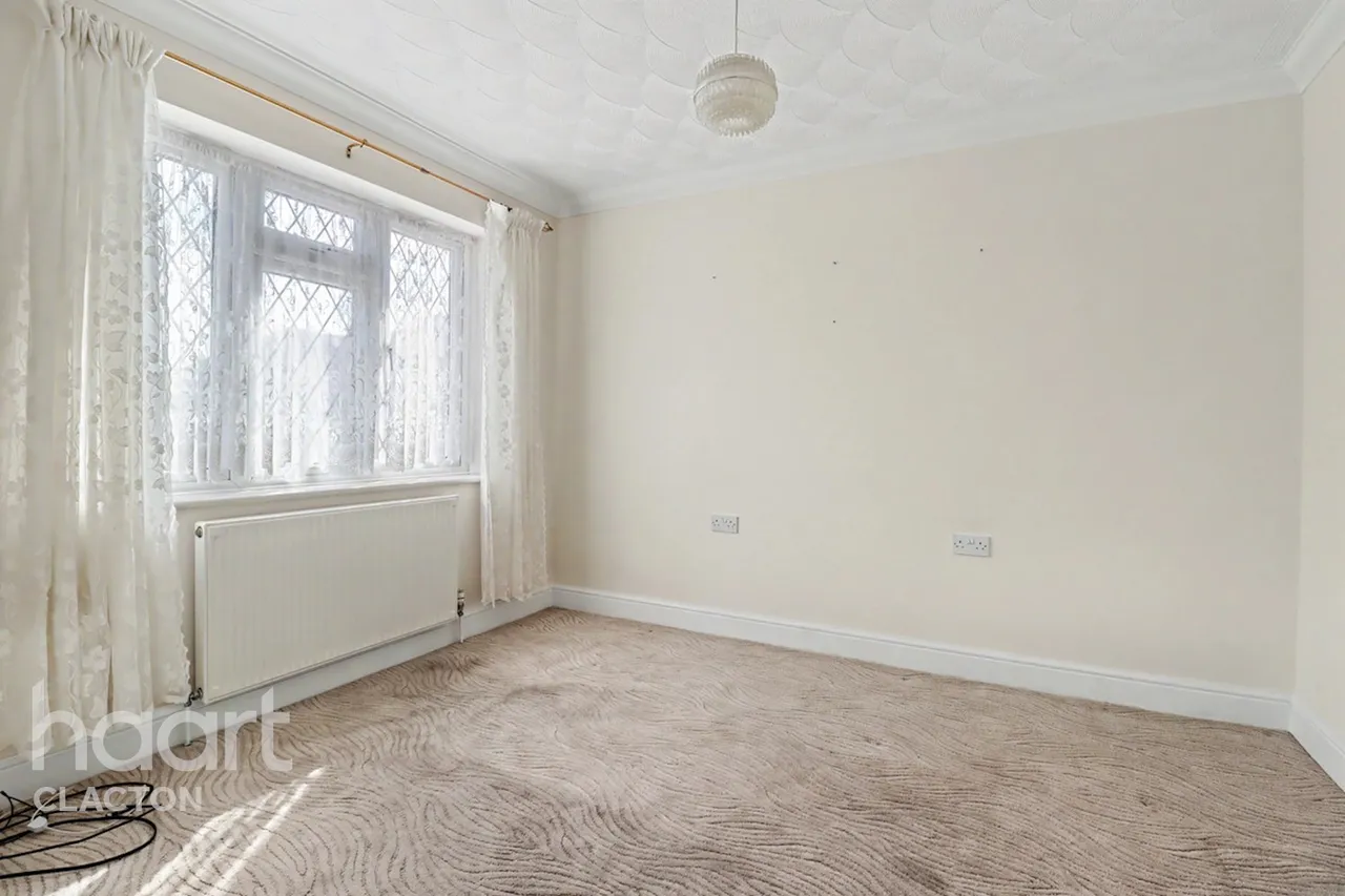 St Johns Gardens, Clacton-On-Sea, CO15, photo 8
