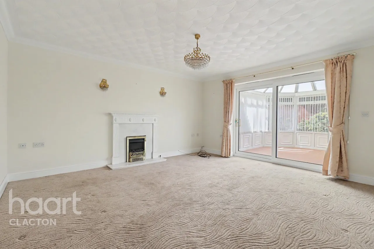 St Johns Gardens, Clacton-On-Sea, CO15, photo 2