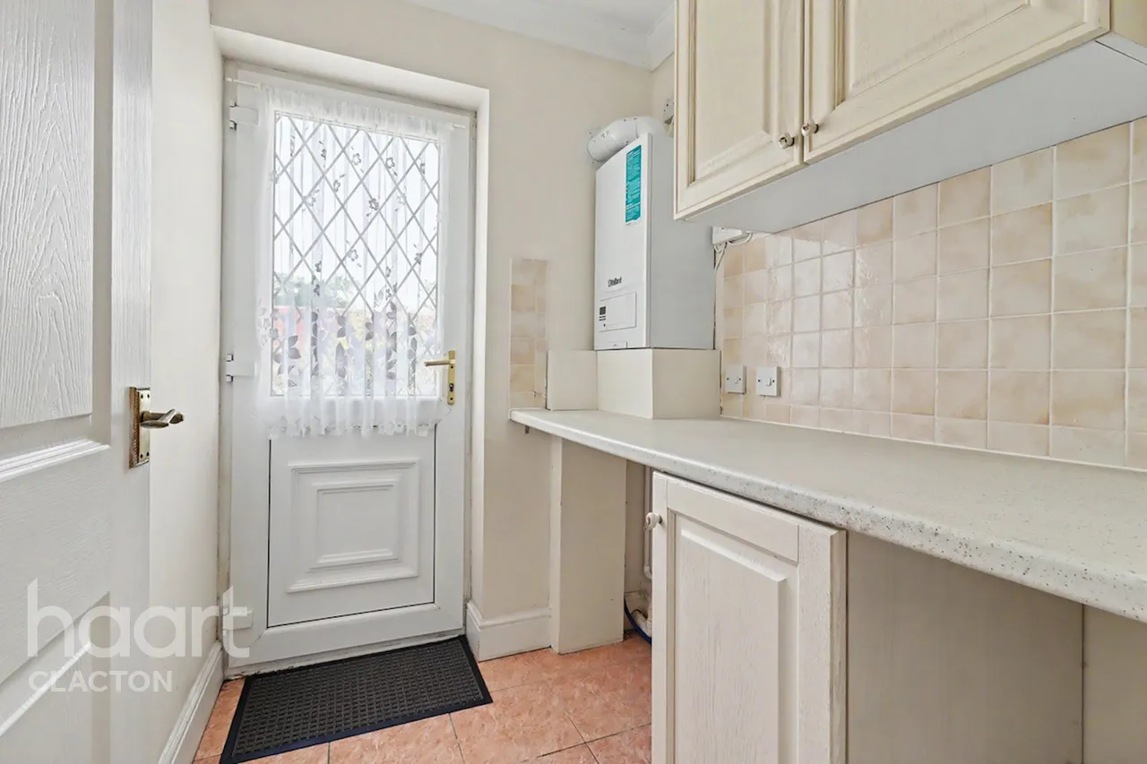 St Johns Gardens, Clacton-On-Sea, CO15, photo 5