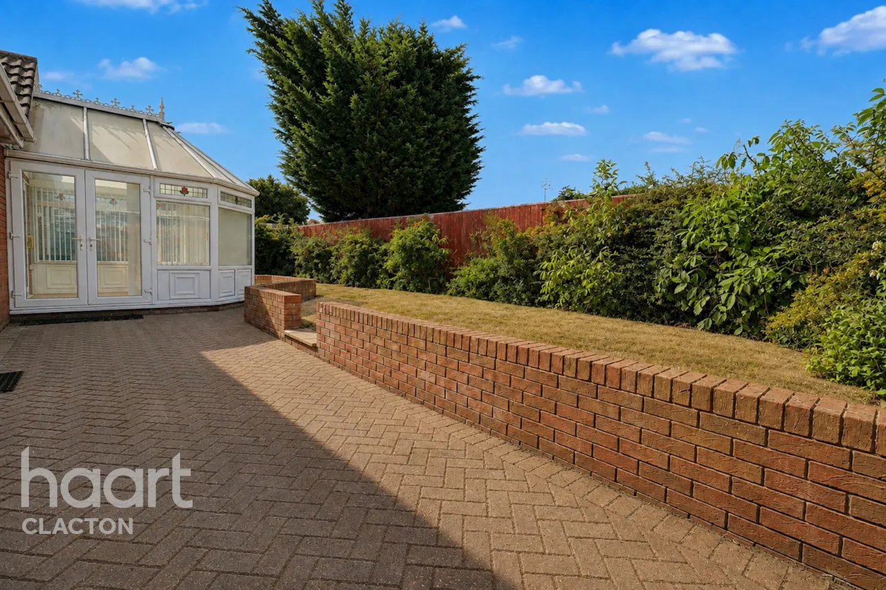 St Johns Gardens, Clacton-On-Sea, CO15, photo 11