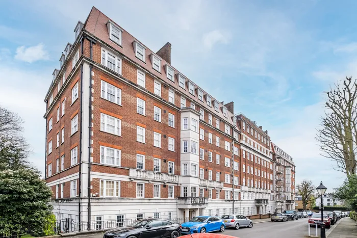 Duchess Of Bedfords Walk, London, W8, photo 4