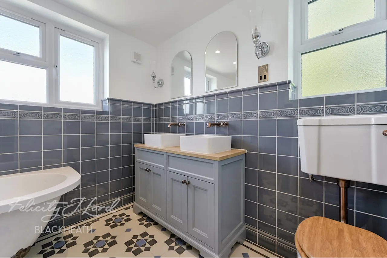 Cleanthus Road, London, photo 31