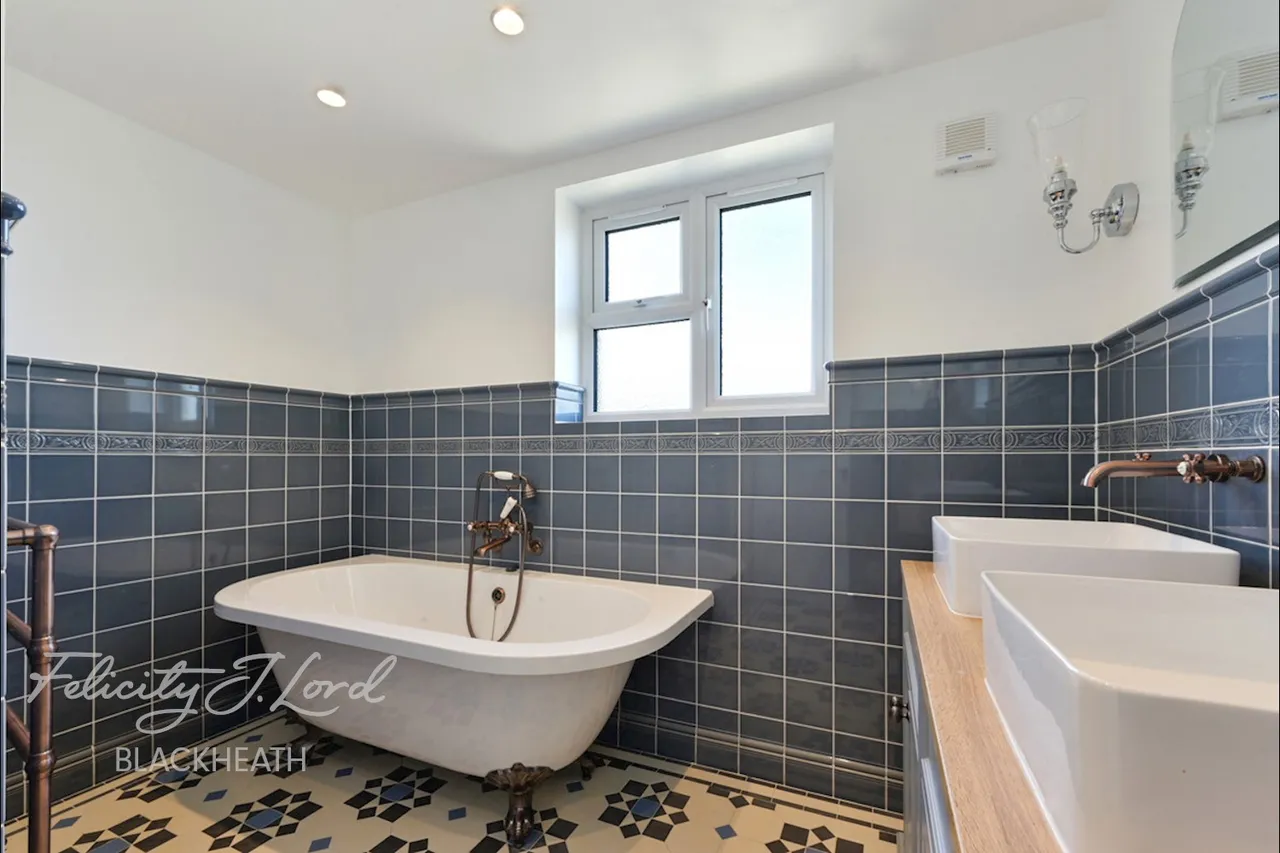 Cleanthus Road, London, photo 17