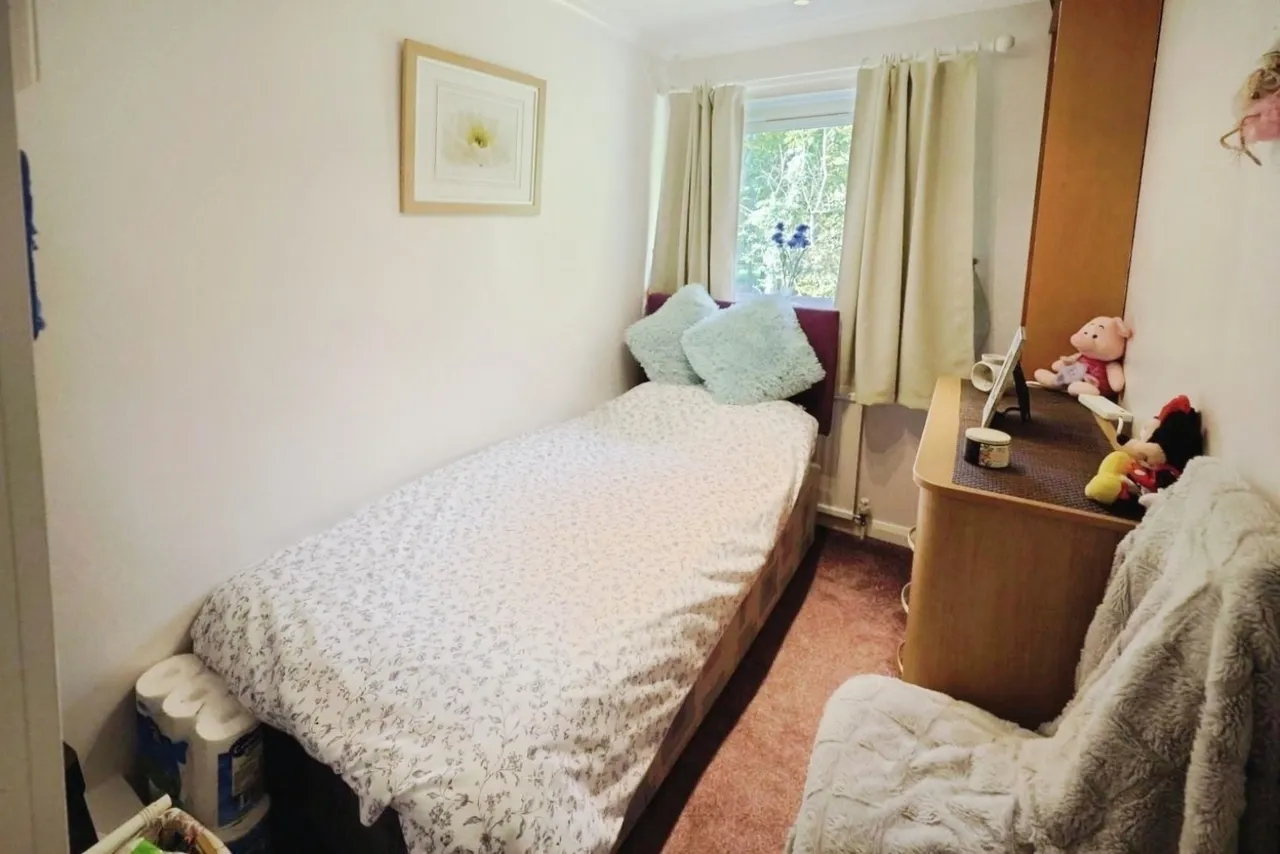 Scargill Drive, DL16, photo 8