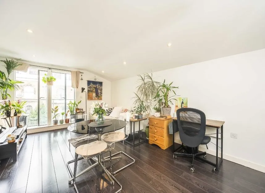 1 bed flat for sale — Bellefields Road, Stockwell, SW9