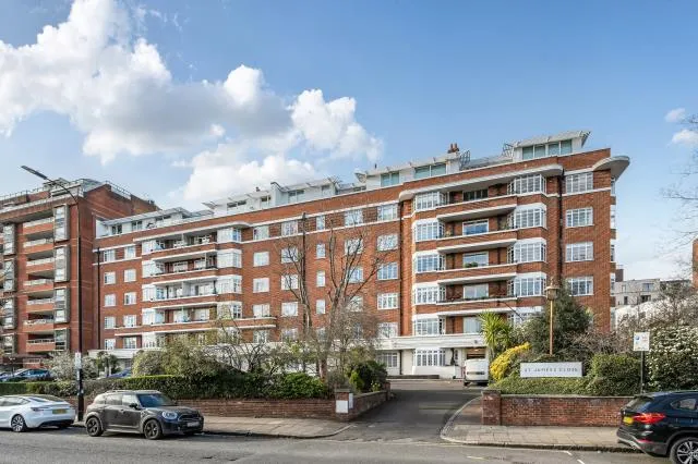 2 bed flat for sale, St. James Close, St Johns Wood, NW8