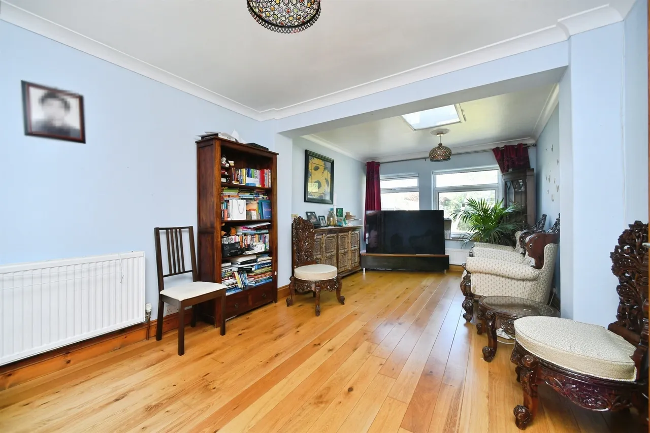 Larkfield Way, Brighton, photo 2