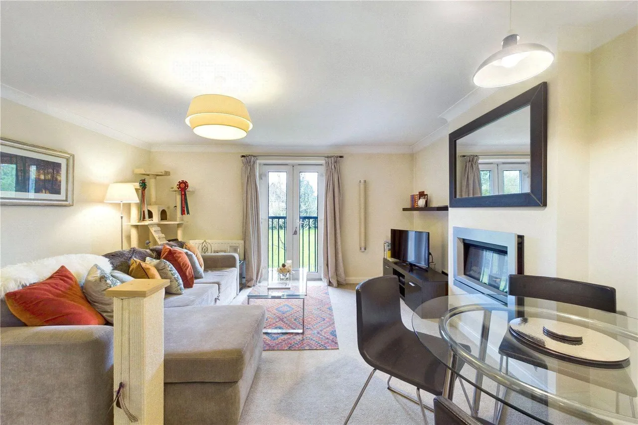 Benham Drive, Spencers Wood, RG7, photo 2