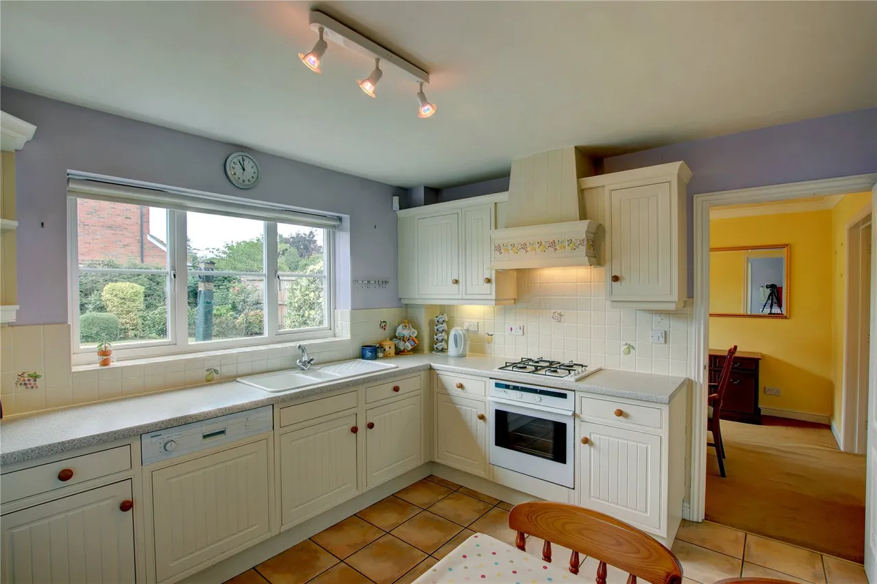 Longheadland, Ombersley, Droitwich, Worcestershire, WR9 0JB, photo 5