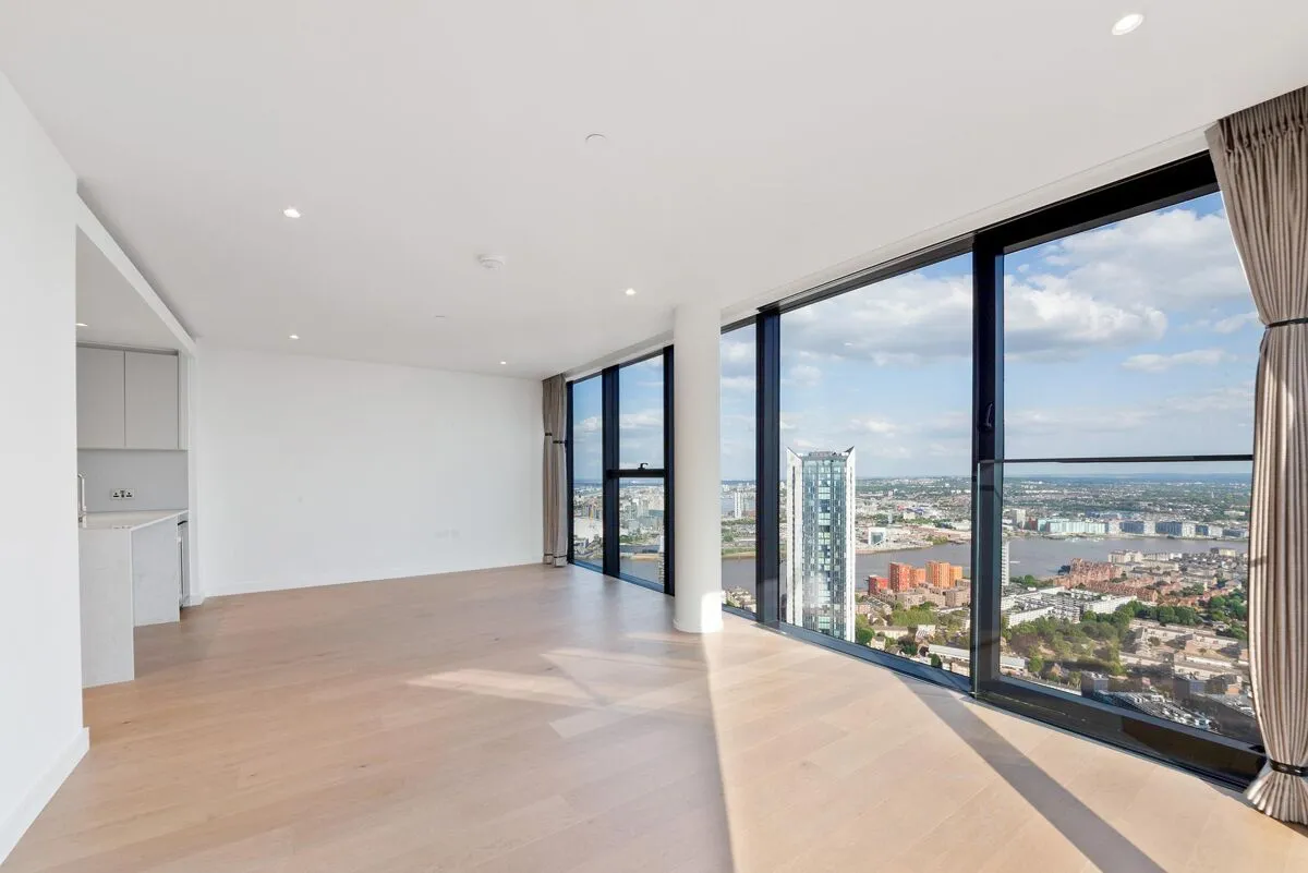 3 bed flat to rent, Hampton Tower, London, E14