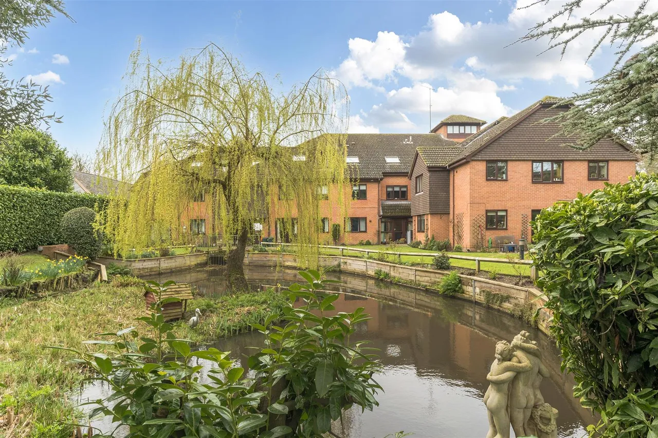 1 bed flat for sale, Reading Road, Wokingham, RG41