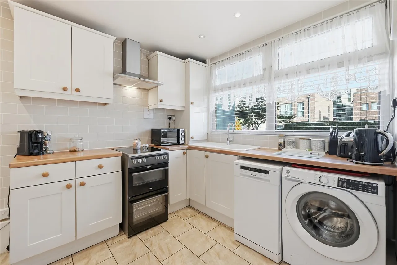 Carmen Street, Poplar, E14, photo 2