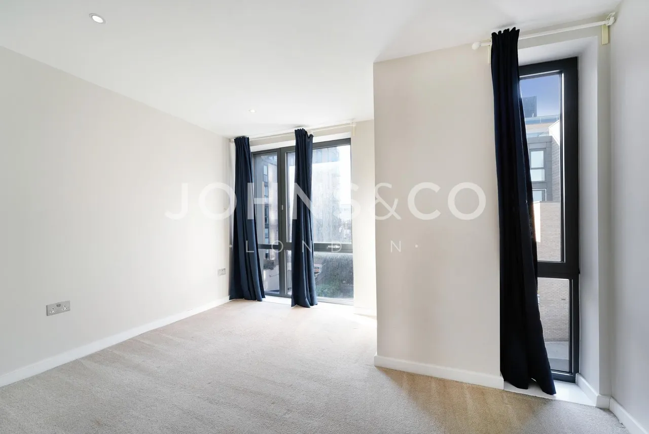 Baltic Avenue, Brentford, TW8, photo 8