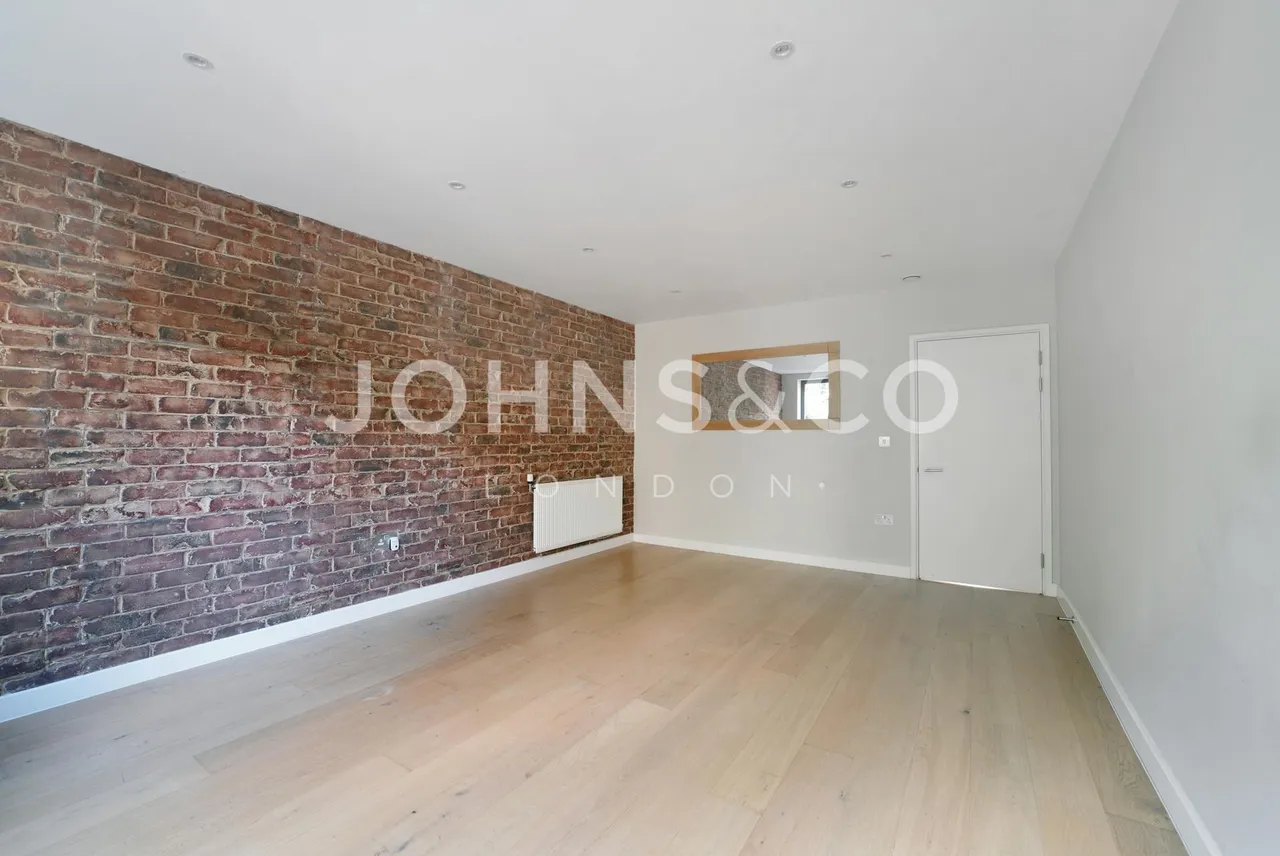 Baltic Avenue, Brentford, TW8, photo 10