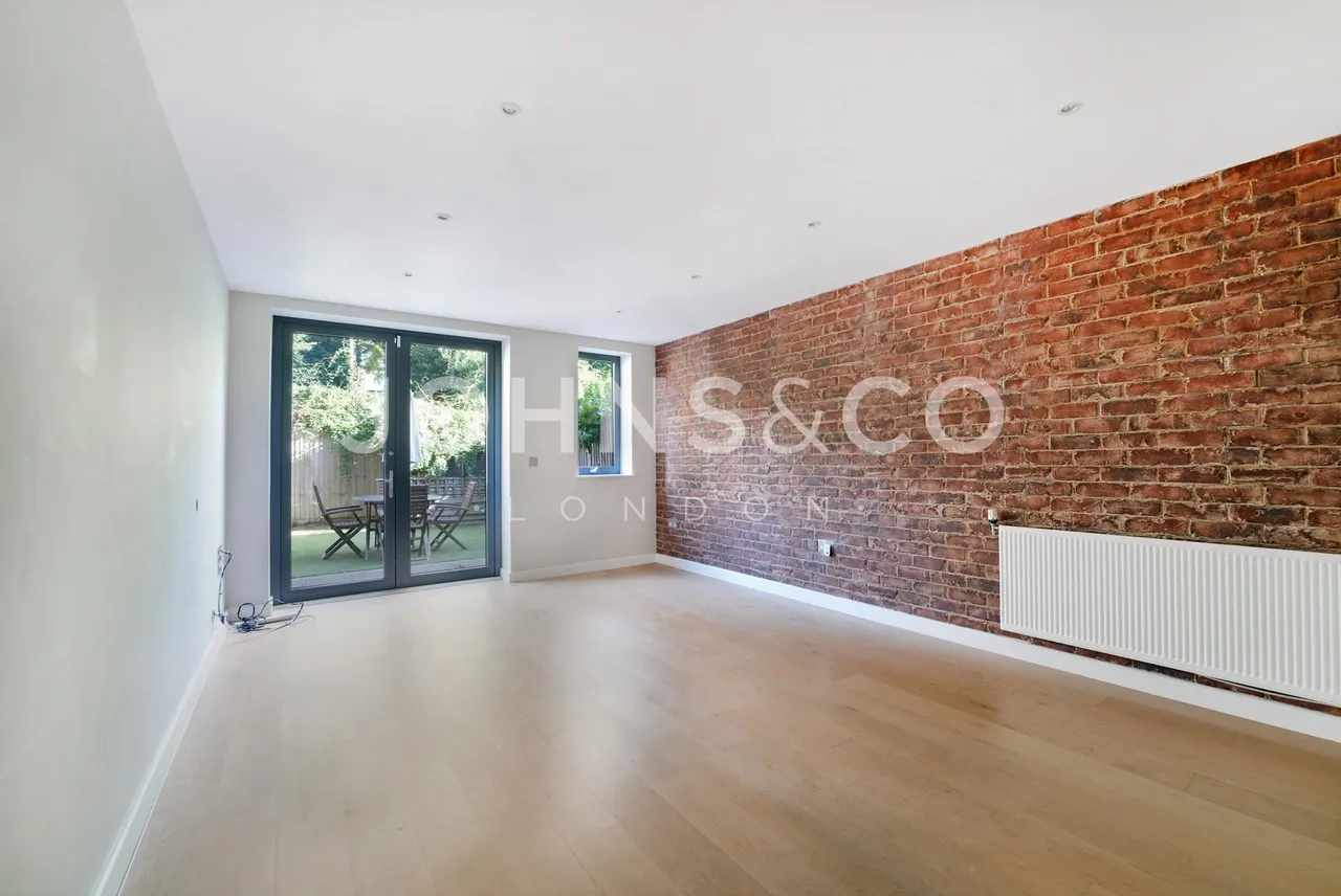 4 bed house to rent, Baltic Avenue, Brentford, TW8