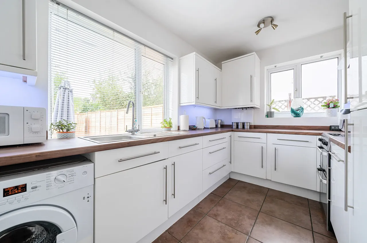 Lawnswood, Manor Road, Barnet, EN5 2LJ, photo 3